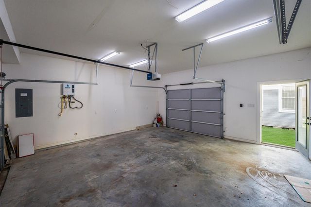 210 Tabor Street, Houston, TX 77009