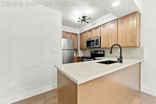 20977 Sherman Avenue, Southfield, MI 48033