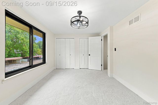 20977 Sherman Avenue, Southfield, MI 48033