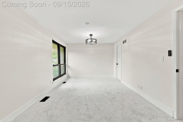 20977 Sherman Avenue, Southfield, MI 48033