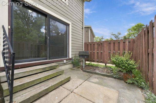 20977 Sherman Avenue, Southfield, MI 48033