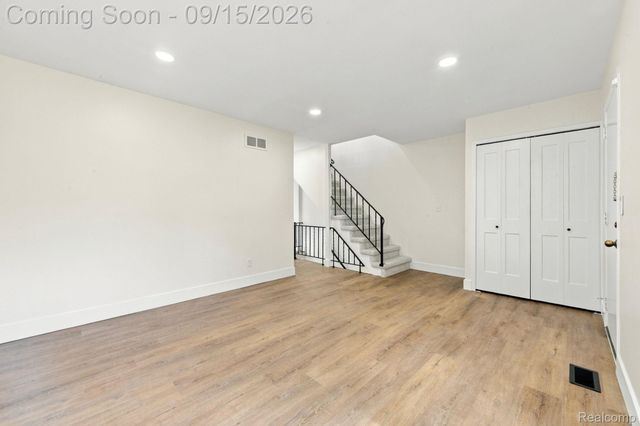 20977 Sherman Avenue, Southfield, MI 48033