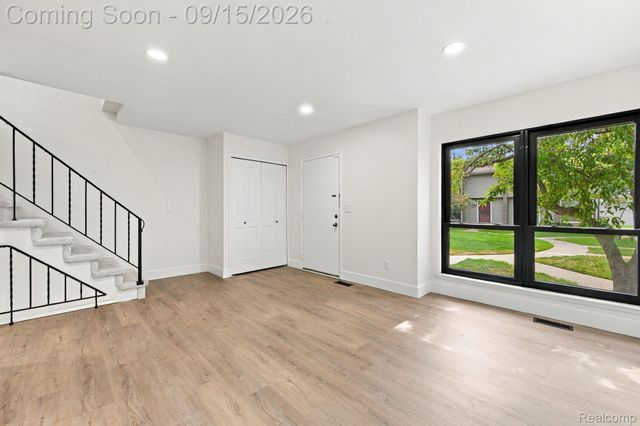 20977 Sherman Avenue, Southfield, MI 48033