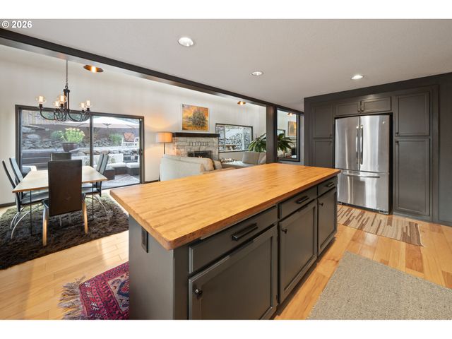 7700 CASON Ln, Gladstone, OR 97027