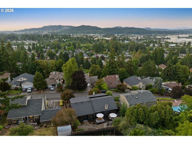 7700 CASON Ln, Gladstone, OR 97027
