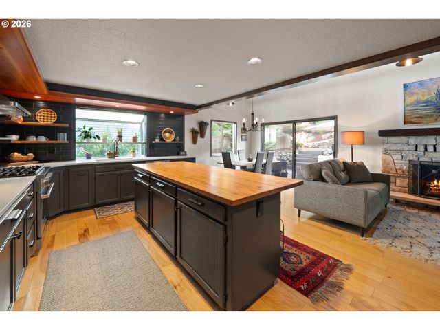 7700 CASON Ln, Gladstone, OR 97027