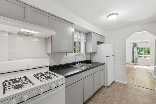 2933 Valk Street, Muskegon, MI 49444