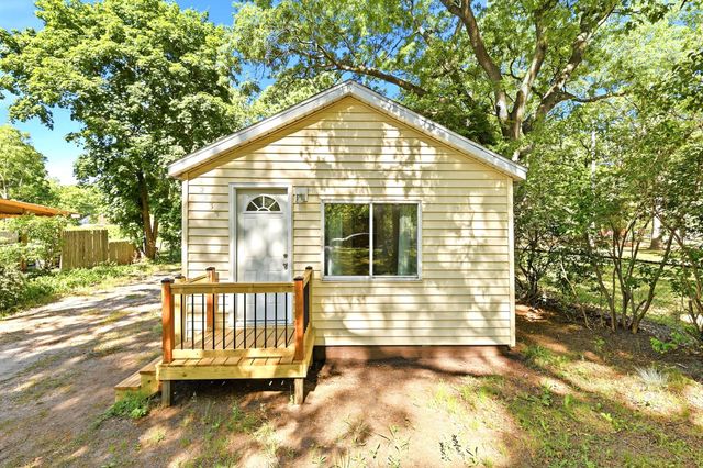 2933 Valk Street, Muskegon, MI 49444