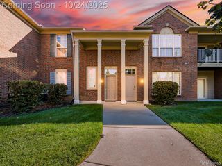 8208 Chesapeake Circle 95, Commerce Twp, MI 48390