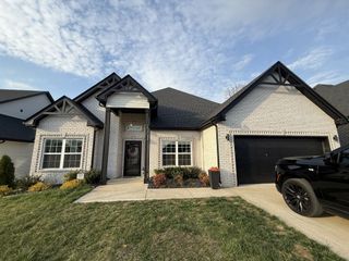 328 Kildeer Dr, Clarksville, TN 37040