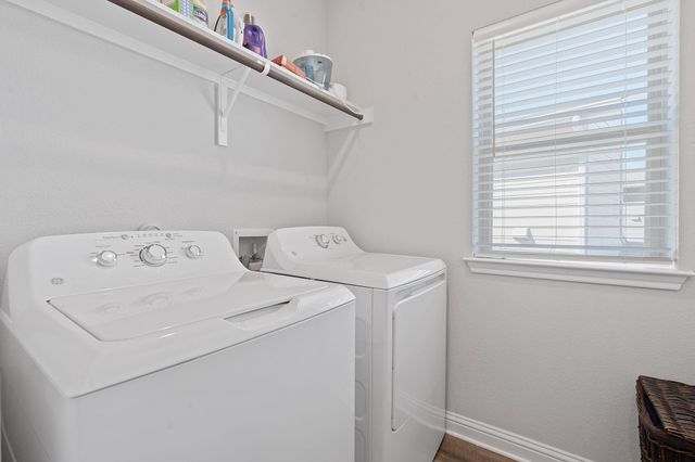 7906 Mandela BND, Austin, TX 78744