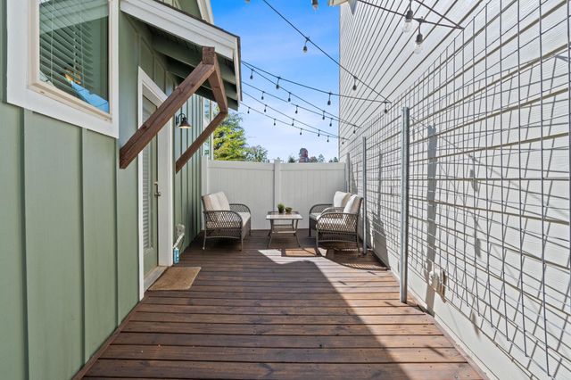 7906 Mandela BND, Austin, TX 78744