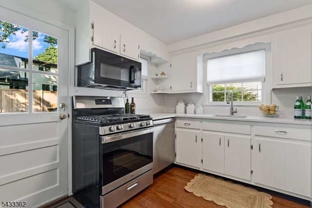 21 Doris Pkwy, Westfield Town, NJ 07090
