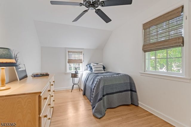 21 Doris Pkwy, Westfield Town, NJ 07090