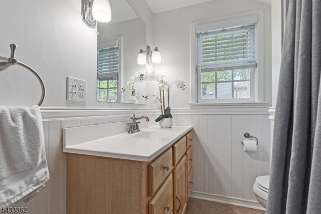 21 Doris Pkwy, Westfield Town, NJ 07090