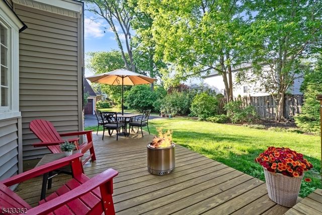 21 Doris Pkwy, Westfield Town, NJ 07090