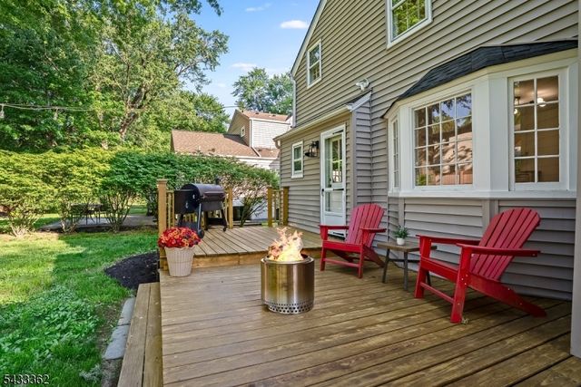 21 Doris Pkwy, Westfield Town, NJ 07090
