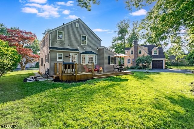 21 Doris Pkwy, Westfield Town, NJ 07090