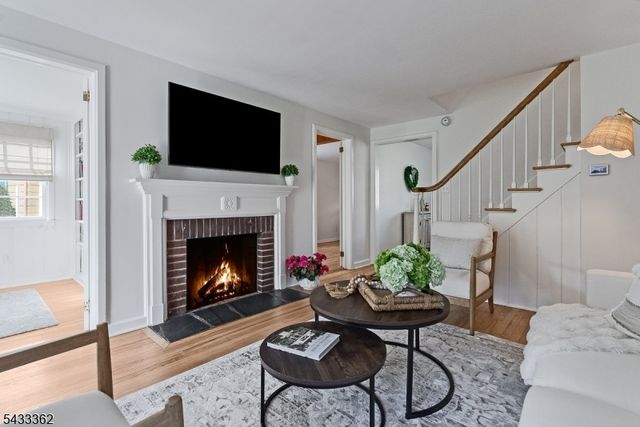 21 Doris Pkwy, Westfield Town, NJ 07090