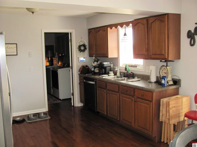 257 W SLAUGHTER, Mayfield, KY 42066