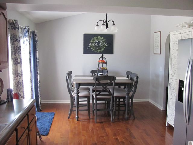 257 W SLAUGHTER, Mayfield, KY 42066