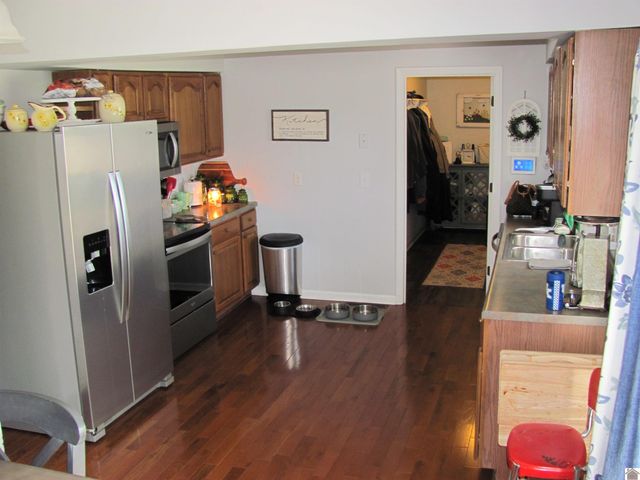 257 W SLAUGHTER, Mayfield, KY 42066