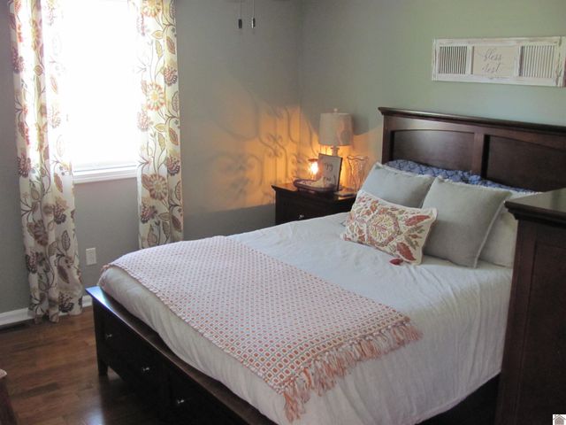 257 W SLAUGHTER, Mayfield, KY 42066