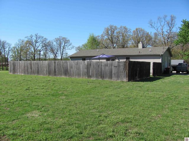 257 W SLAUGHTER, Mayfield, KY 42066