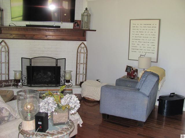 257 W SLAUGHTER, Mayfield, KY 42066