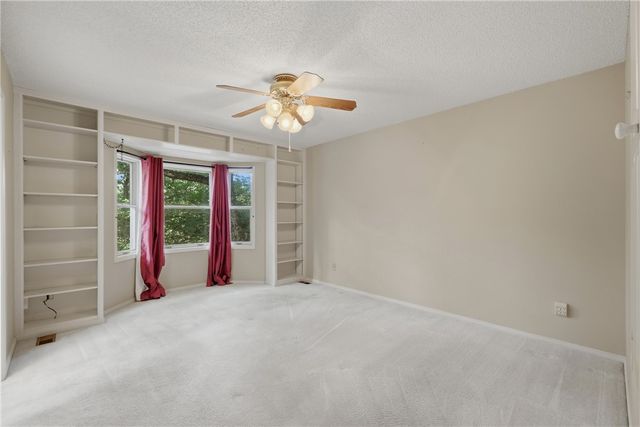 19 Lonsdale Drive, Bella Vista, AR 72715