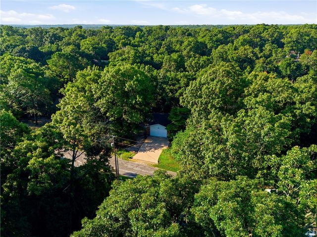 19 Lonsdale Drive, Bella Vista, AR 72715