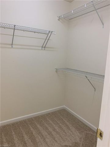 17 Pickwick Place, Greensboro, NC 27407