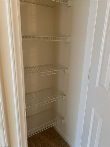 17 Pickwick Place, Greensboro, NC 27407