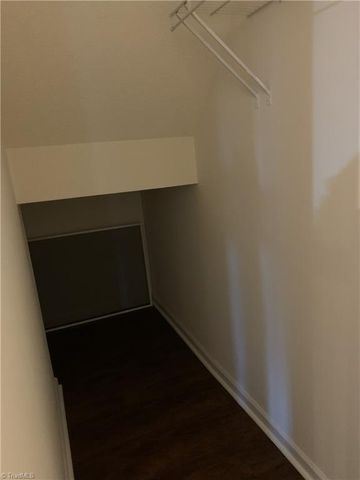 17 Pickwick Place, Greensboro, NC 27407