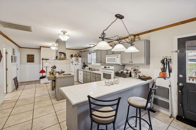 617 Bradley Avenue, La Fayette, GA 30728