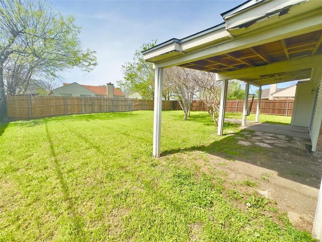 7401 Canoga Circle, Fort Worth, TX 76137