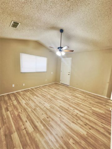 7401 Canoga Circle, Fort Worth, TX 76137