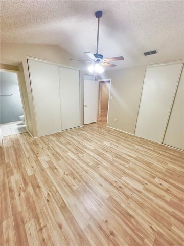 7401 Canoga Circle, Fort Worth, TX 76137