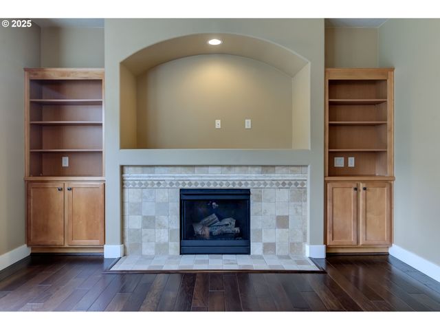 14320 TALAWA Dr, Oregon City, OR 97045