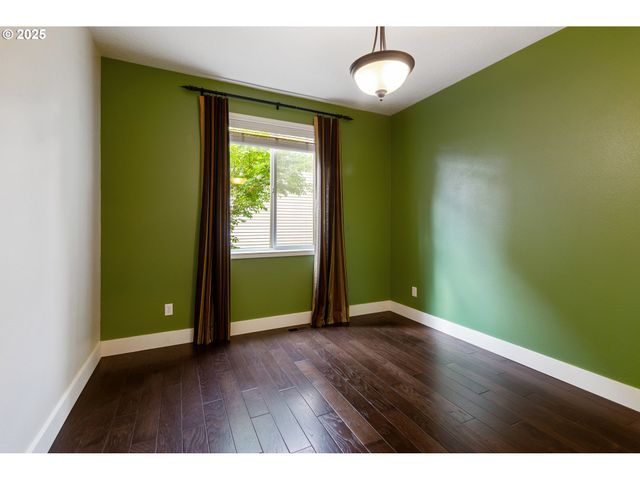 14320 TALAWA Dr, Oregon City, OR 97045