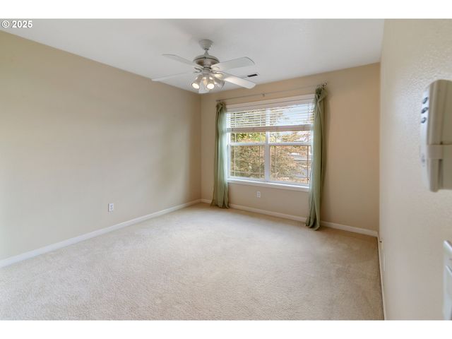 14320 TALAWA Dr, Oregon City, OR 97045