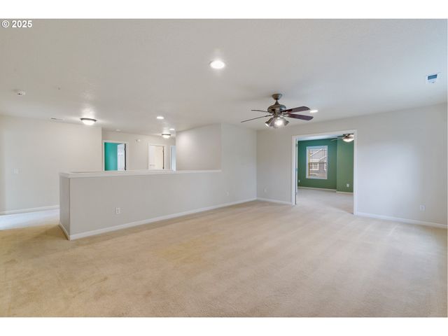 14320 TALAWA Dr, Oregon City, OR 97045