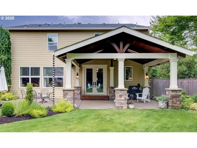 14320 TALAWA Dr, Oregon City, OR 97045