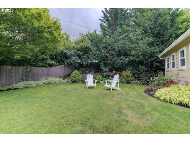 14320 TALAWA Dr, Oregon City, OR 97045