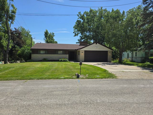 9361 W Parkway Street, Redford, MI 48239