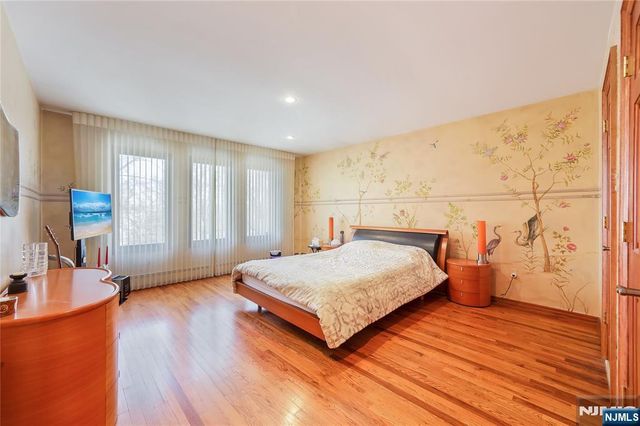 1496 15th Street, Fort Lee, NJ 07024