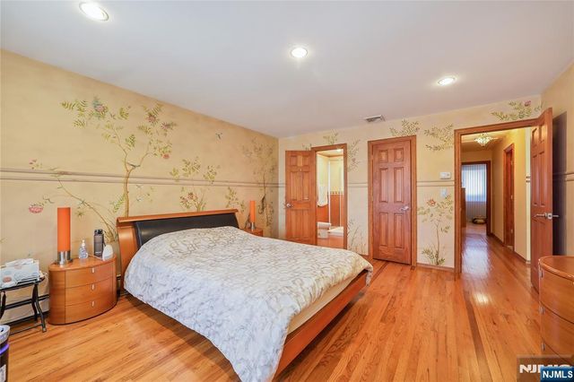 1496 15th Street, Fort Lee, NJ 07024
