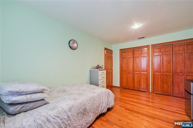 1496 15th Street, Fort Lee, NJ 07024