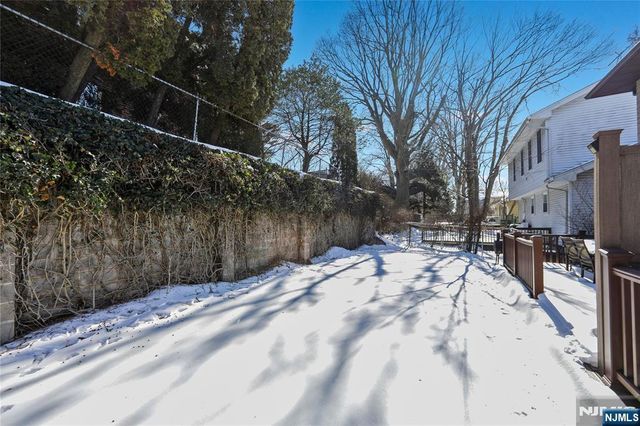 1496 15th Street, Fort Lee, NJ 07024