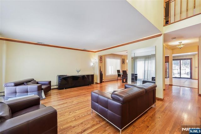 1496 15th Street, Fort Lee, NJ 07024